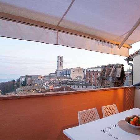 Panoramic Apt - A Due Passi Dal Centro - Italywego Perugia Buitenkant foto
