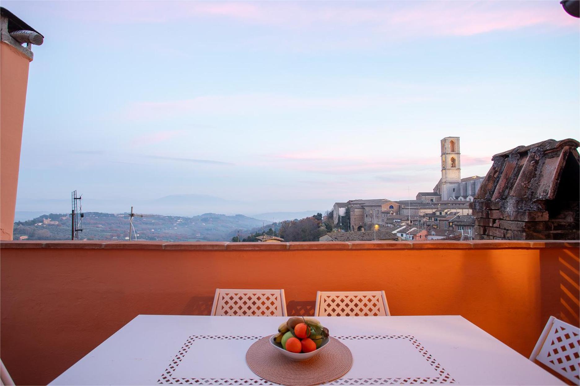 Panoramic Apt - A Due Passi Dal Centro - Italywego Perugia Buitenkant foto